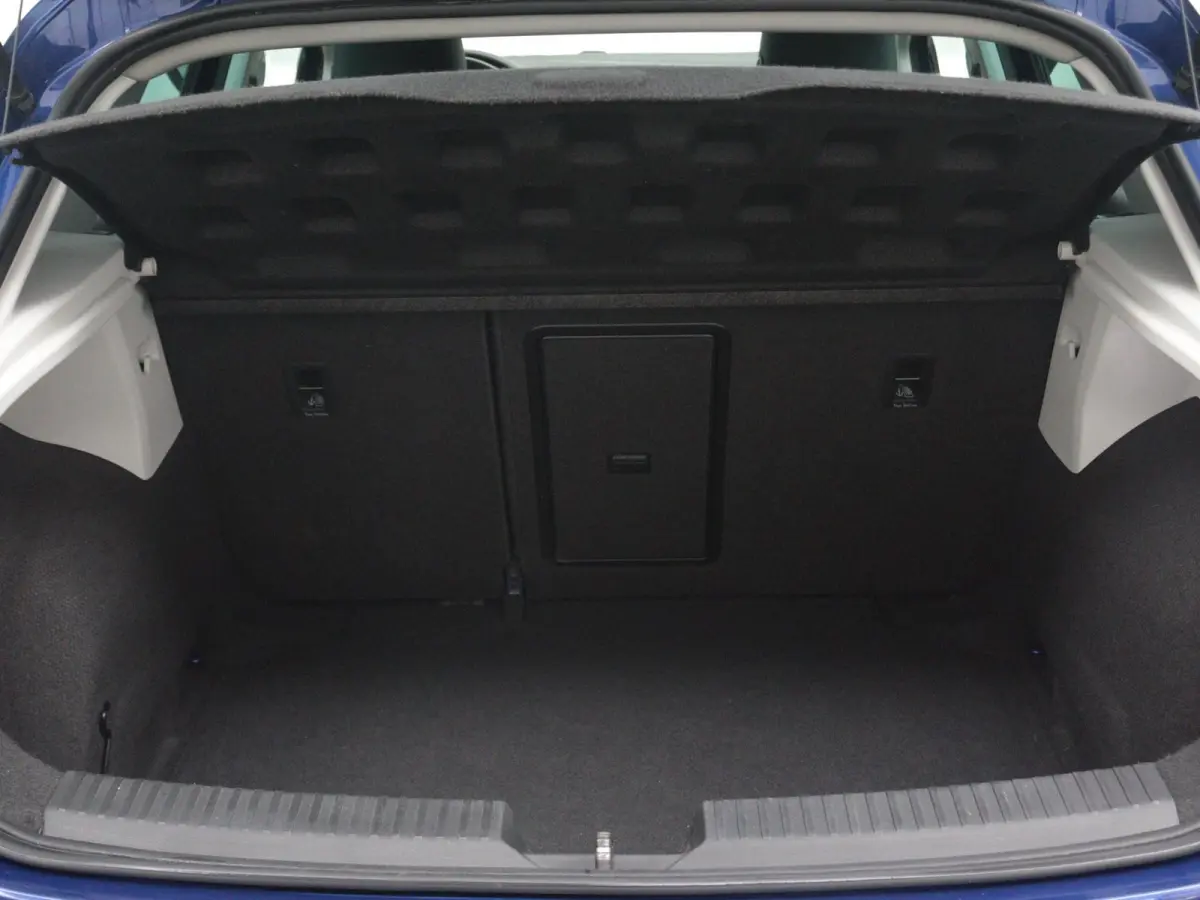2.0 TSI FR Business Intense | Automaat | Panoramadak | Virtual Cockpit | Sfeerverlichting | Stoelverwarming | Achteruitrijcamera | Parkeersensoren | Cruise Control | Climate Control |