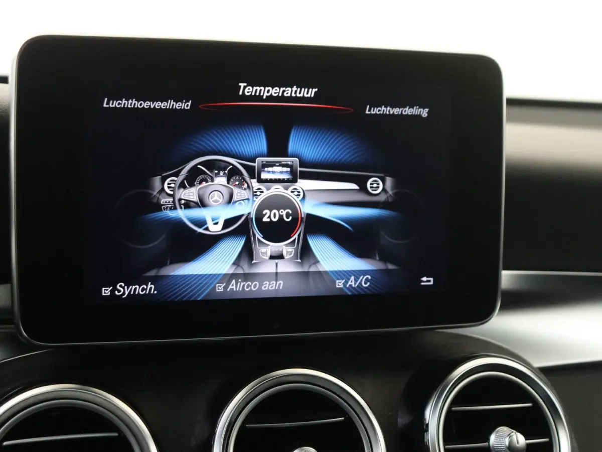 250 4MATIC | Automaat | Panoramadak | Stoelverwarming | 360 Camera | Parkeersensoren |