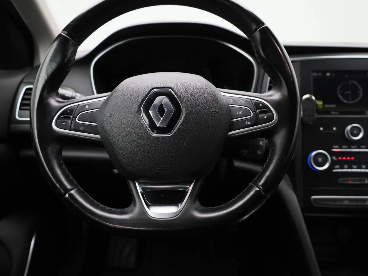 1.2 TCe Bose | DIGITAAL DASHBOARD | CLIMATE CONTROL | KEYLESS |