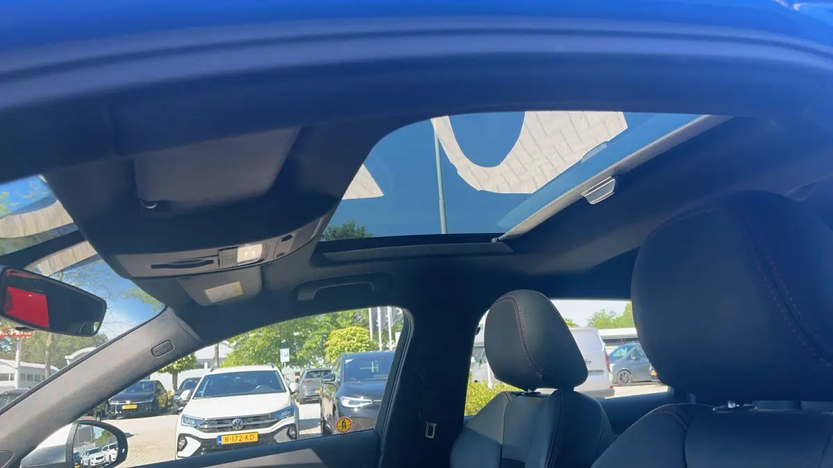 2.5 TFSI RS 3 quattro | Navigatie | 19 Inch Velgen | Panorama dak | Airco | Parkeersensoren | Stoelverwarming | Leder |