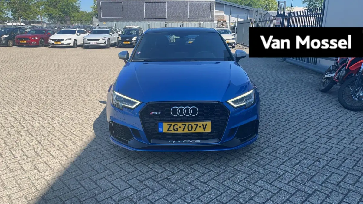 2.5 TFSI RS 3 quattro | Navigatie | 19 Inch Velgen | Panorama dak | Airco | Parkeersensoren | Stoelverwarming | Leder |