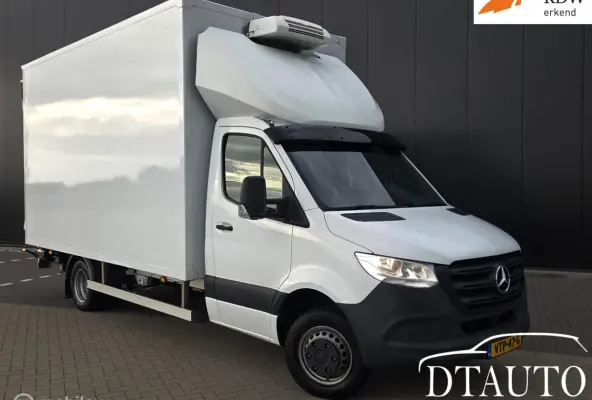 bestel 319 Koelwagen met laadklep <3500Kg