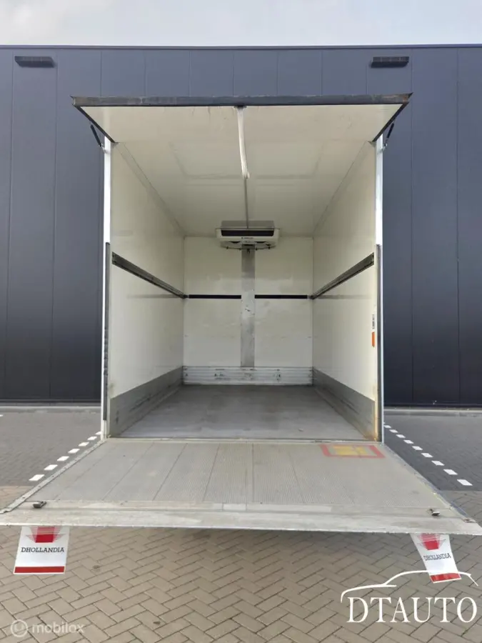 bestel 319 Koelwagen met laadklep <3500Kg