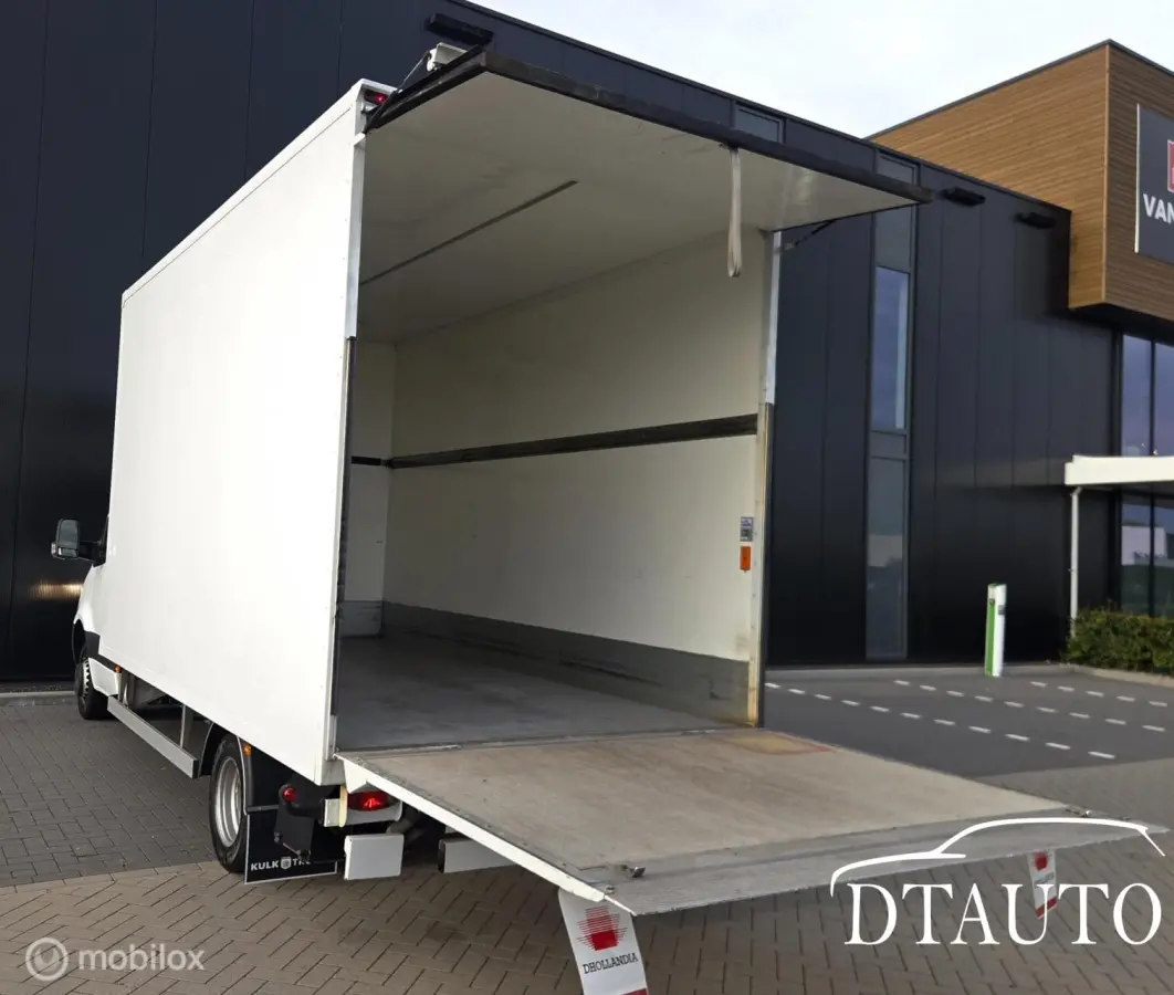 bestel 319 Koelwagen met laadklep <3500Kg