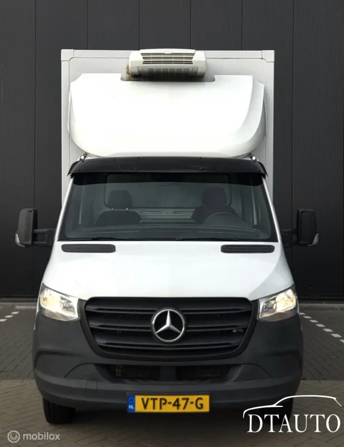 bestel 319 Koelwagen met laadklep <3500Kg