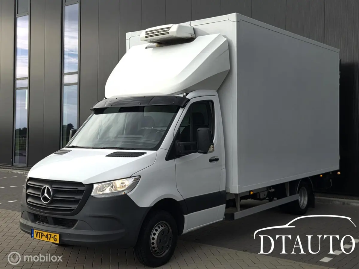 bestel 319 Koelwagen met laadklep <3500Kg