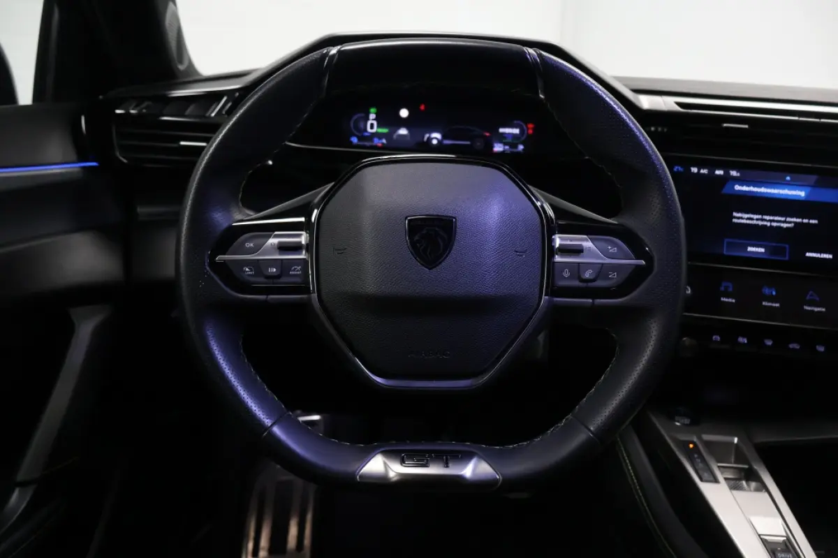1.6 HYbrid 225 GT