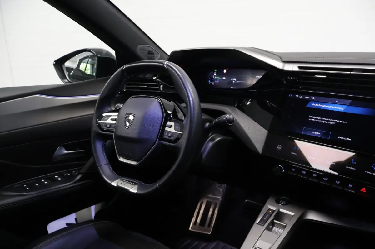 1.6 HYbrid 225 GT