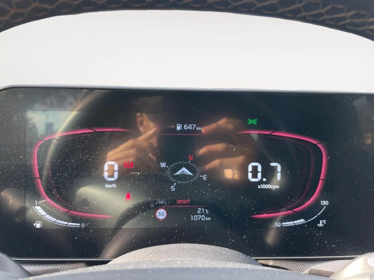 1.0 T-GDi MHEV DynamicPlusLine | Cruise Control | Climate Control | Camera | Navigatie | Stoelverwarming | Stuurverwarming | Privacy Glass |