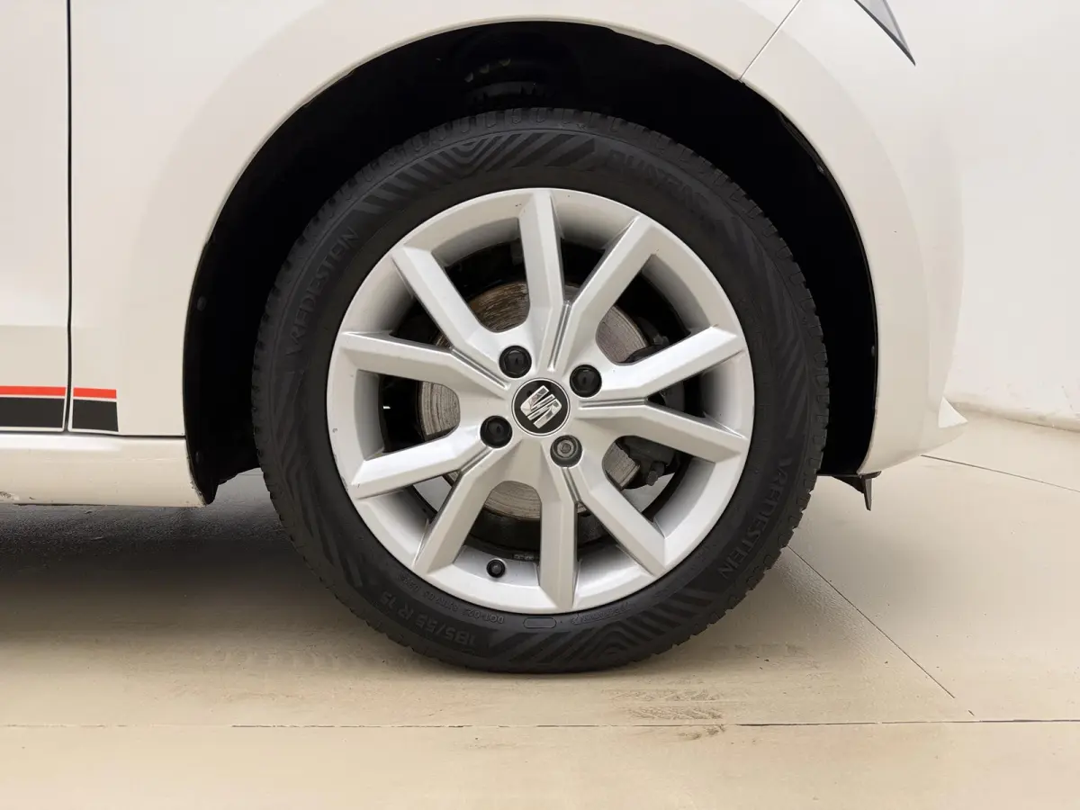 1.0 Sport | Parkeersensoren | Airco | Elektrische Ramen | Isofix |