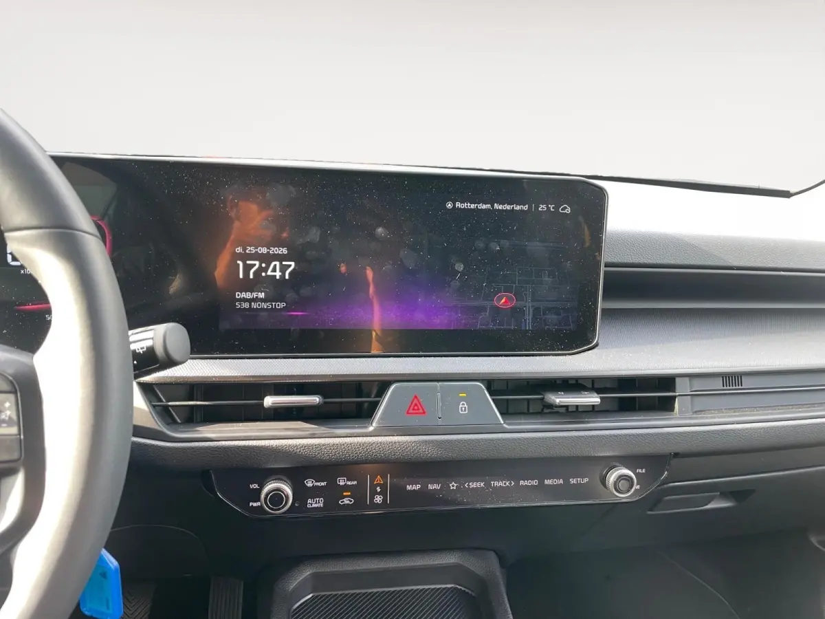 1.0 T-GDi MHEV DynamicPlusLine | Cruise Control | Climate Control | Camera | Navigatie | Stoelverwarming | Stuurverwarming | Privacy Glass |