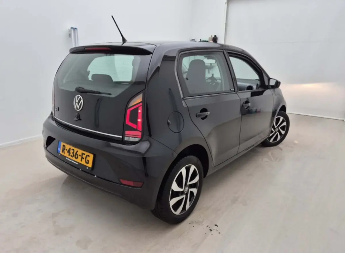 Up! 1.0 65 PK | Camera | Cruise Control | Parkeersensoren | Airco | Automatische dimlichten | Lichtmetalen velgen |