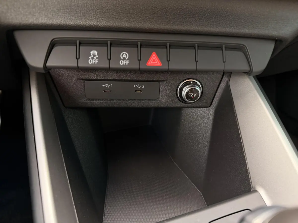 25 TFSI S-Tronic AUT. Pro Line NAV.VIA.CARPLAY/ANDROID | CRUISE | DIGI.DASHB | DAB | LMV | 1'EIG