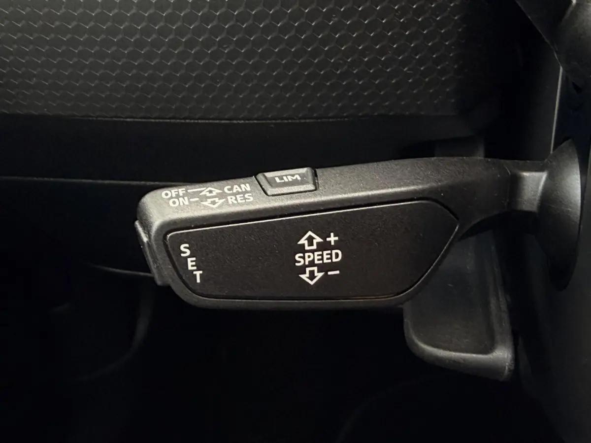 25 TFSI S-Tronic AUT. Pro Line NAV.VIA.CARPLAY/ANDROID | CRUISE | DIGI.DASHB | DAB | LMV | 1'EIG