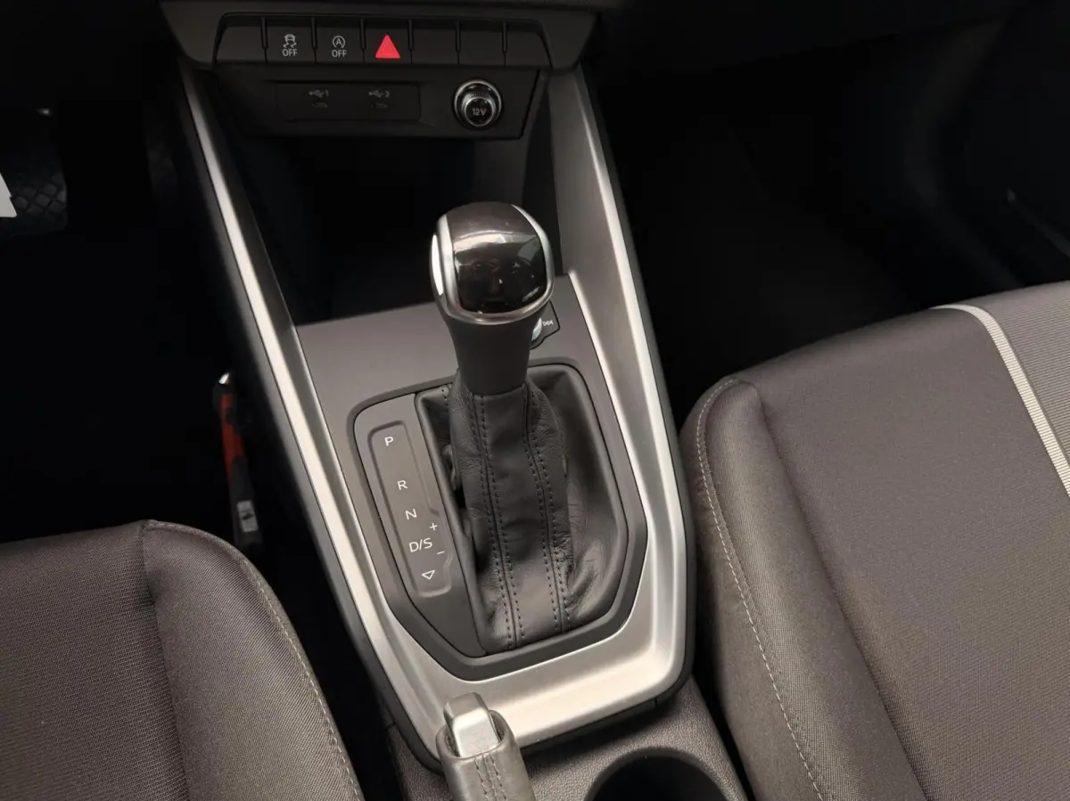 25 TFSI S-Tronic AUT. Pro Line NAV.VIA.CARPLAY/ANDROID | CRUISE | DIGI.DASHB | DAB | LMV | 1'EIG