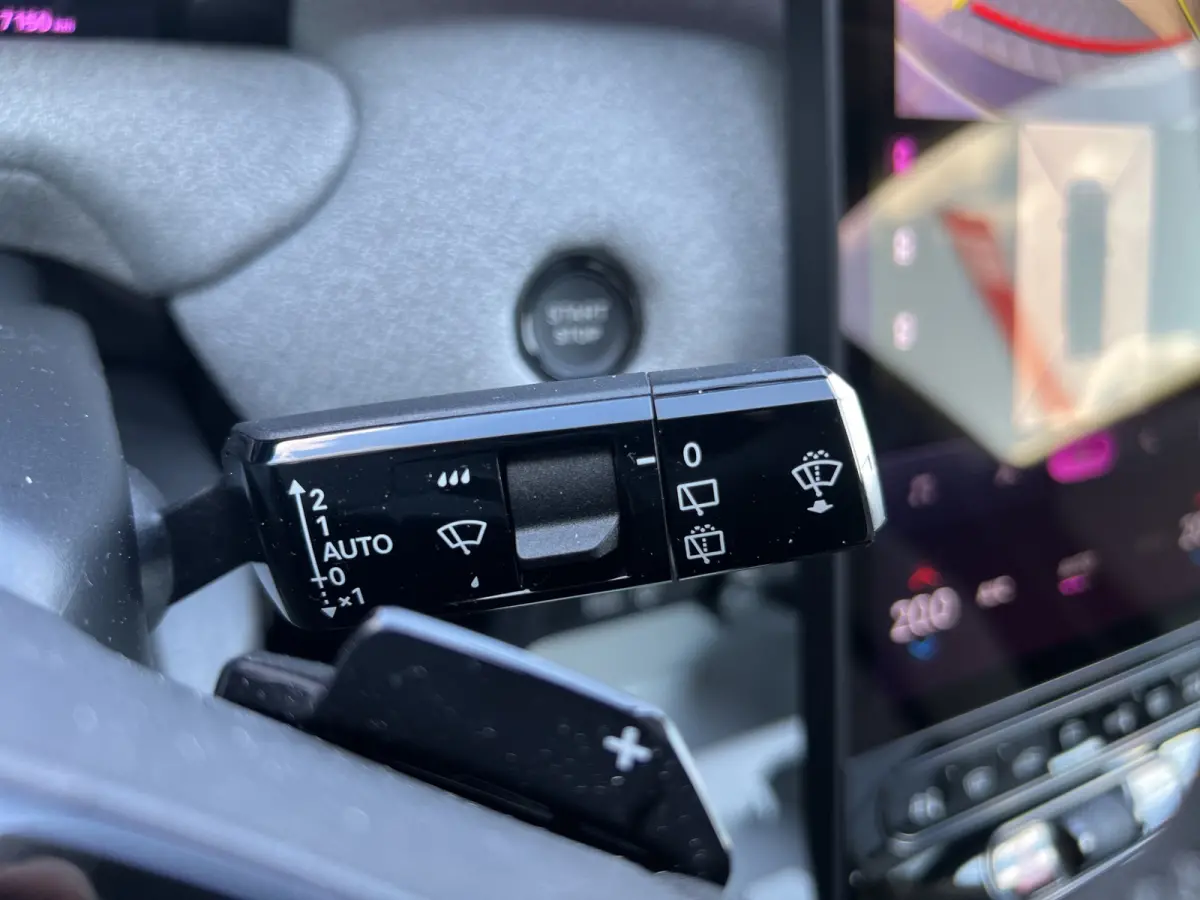 1.6 Plug-In Hybrid 195 Max | Tot 8 jaar garantie 360* camera | Stoel+Stuurverwarming | Stoel ventilatie | Matrix LED | Keyless | Head-up Display | Elektrische achterklep |
