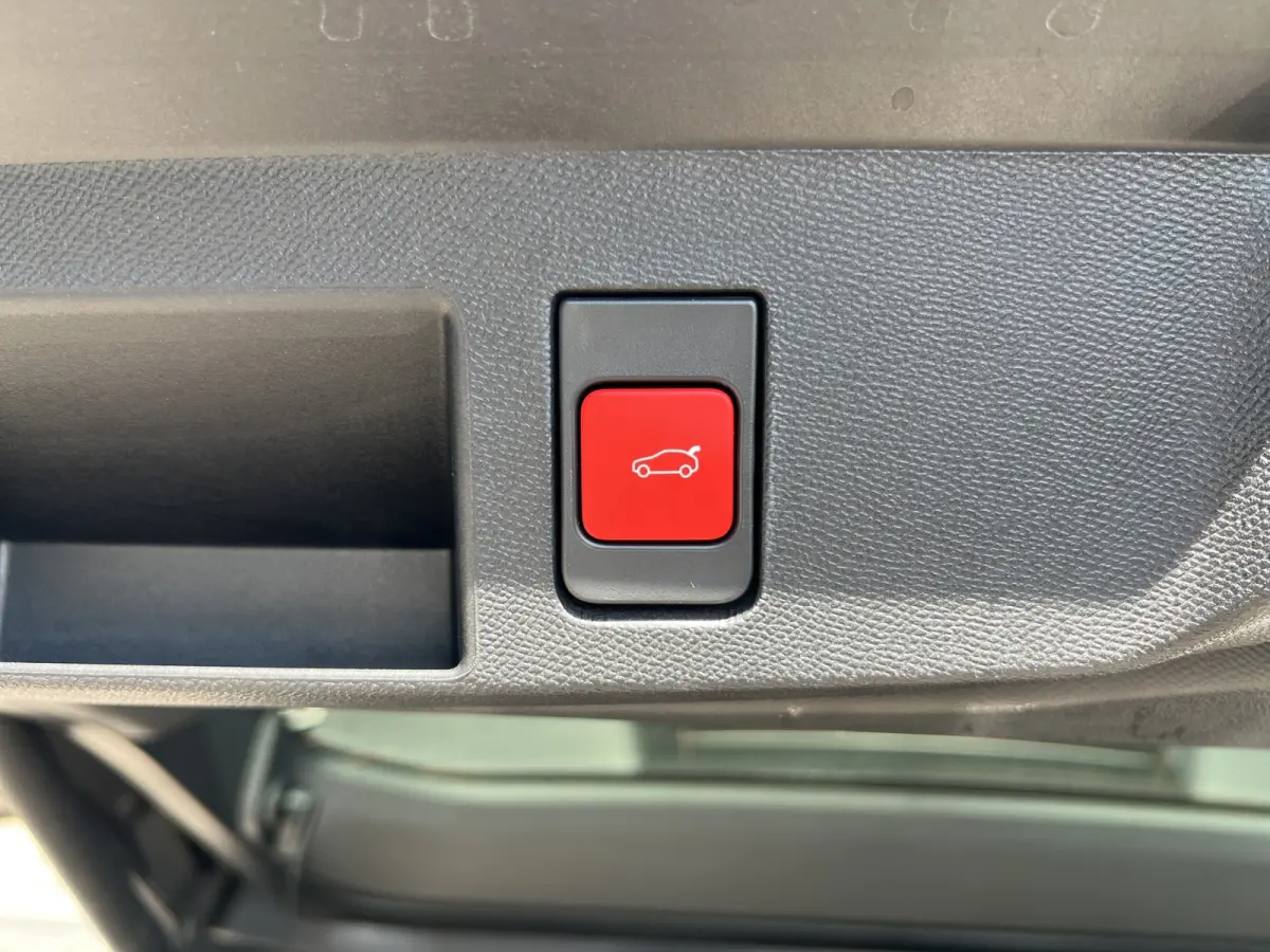 1.6 Plug-In Hybrid 195 Max | Tot 8 jaar garantie 360* camera | Stoel+Stuurverwarming | Stoel ventilatie | Matrix LED | Keyless | Head-up Display | Elektrische achterklep |