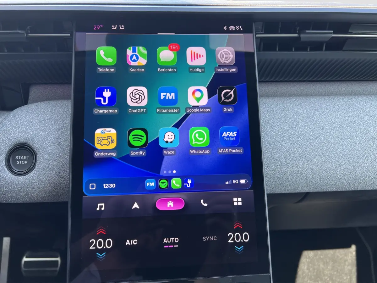 1.6 Plug-In Hybrid 195 Max | Tot 8 jaar garantie 360* camera | Stoel+Stuurverwarming | Stoel ventilatie | Matrix LED | Keyless | Head-up Display | Elektrische achterklep |