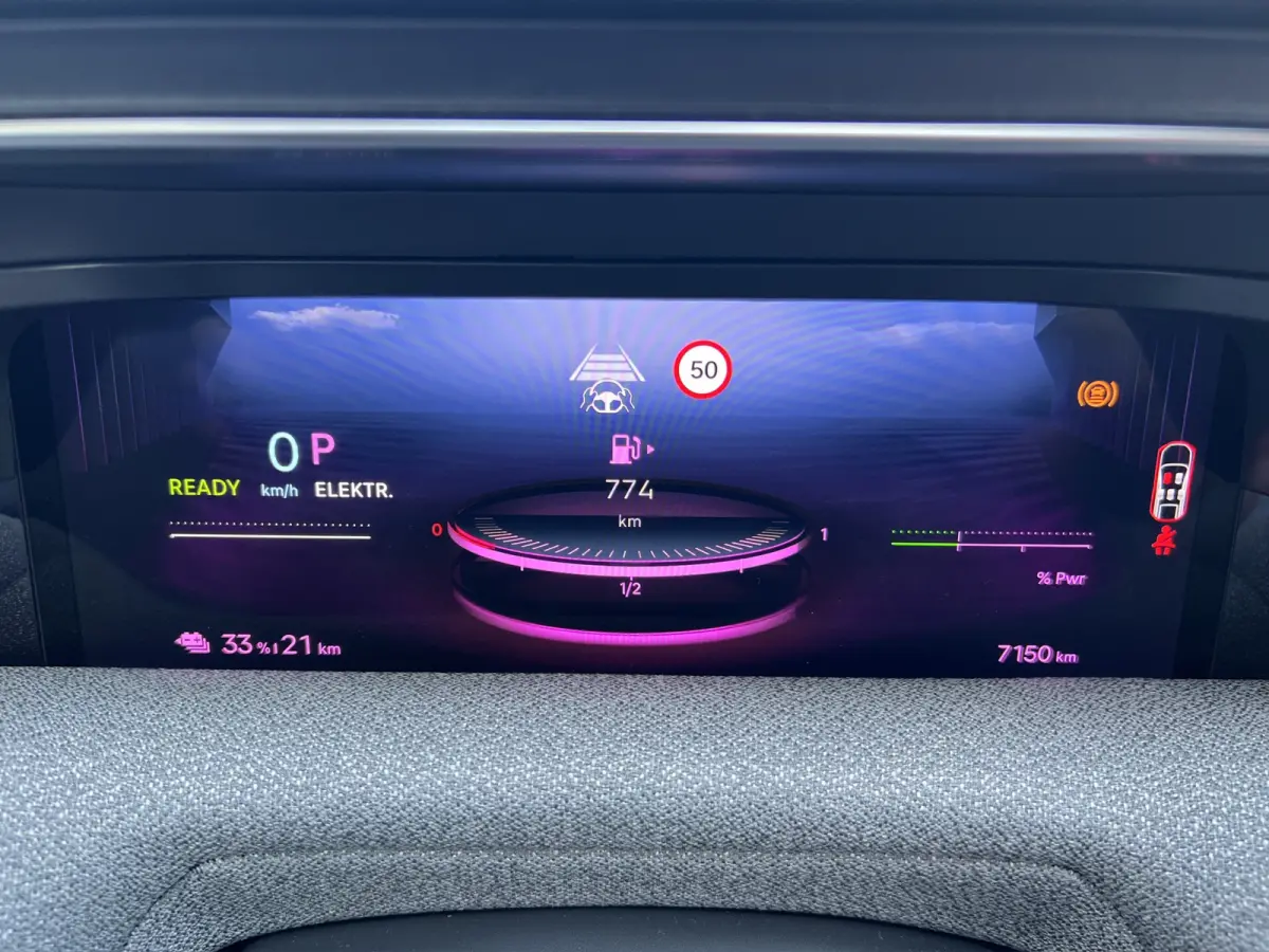 1.6 Plug-In Hybrid 195 Max | Tot 8 jaar garantie 360* camera | Stoel+Stuurverwarming | Stoel ventilatie | Matrix LED | Keyless | Head-up Display | Elektrische achterklep |