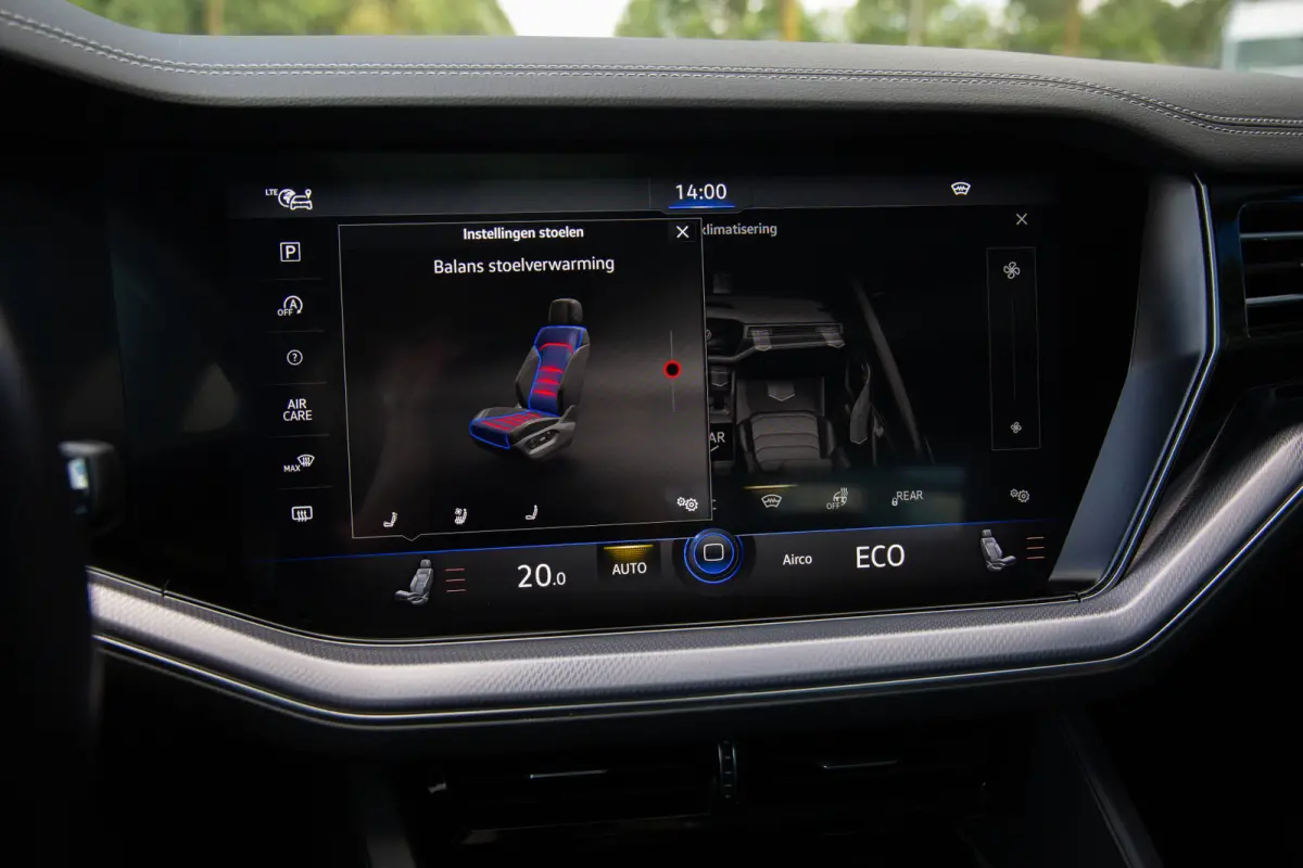 4.0 TDI R-Line 422PK V8 , Panoramadak, Luchtvering, Dynaudio, HUD, Trekhaak