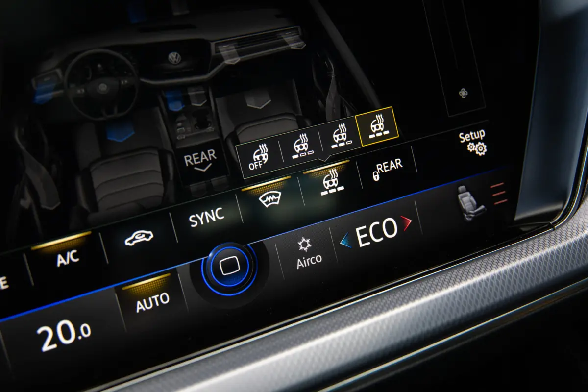 4.0 TDI R-Line 422PK V8 , Panoramadak, Luchtvering, Dynaudio, HUD, Trekhaak