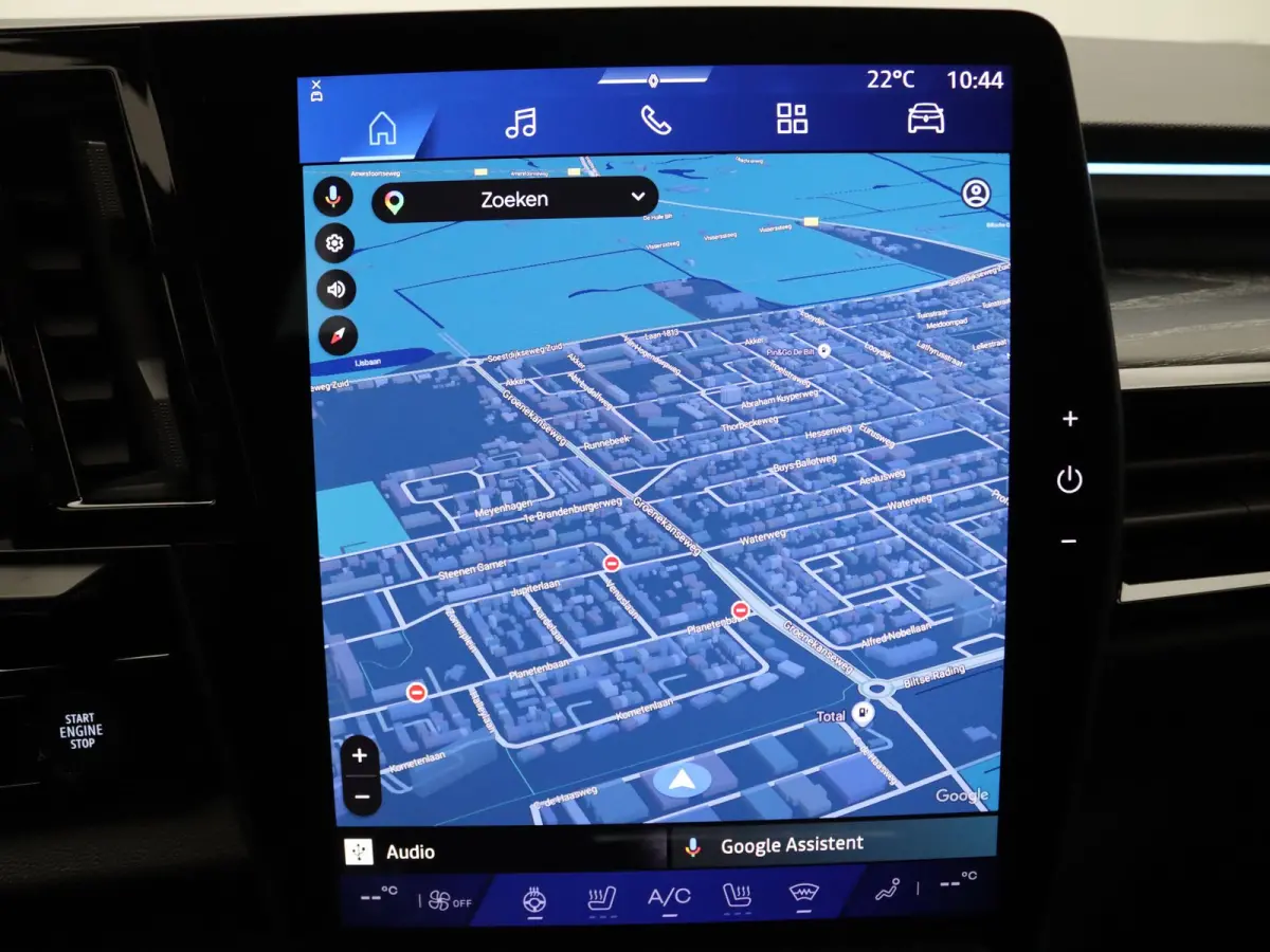 E-Tech full hybrid 200 iconic 7p. Apple Carplay/Android Auto | Climate
