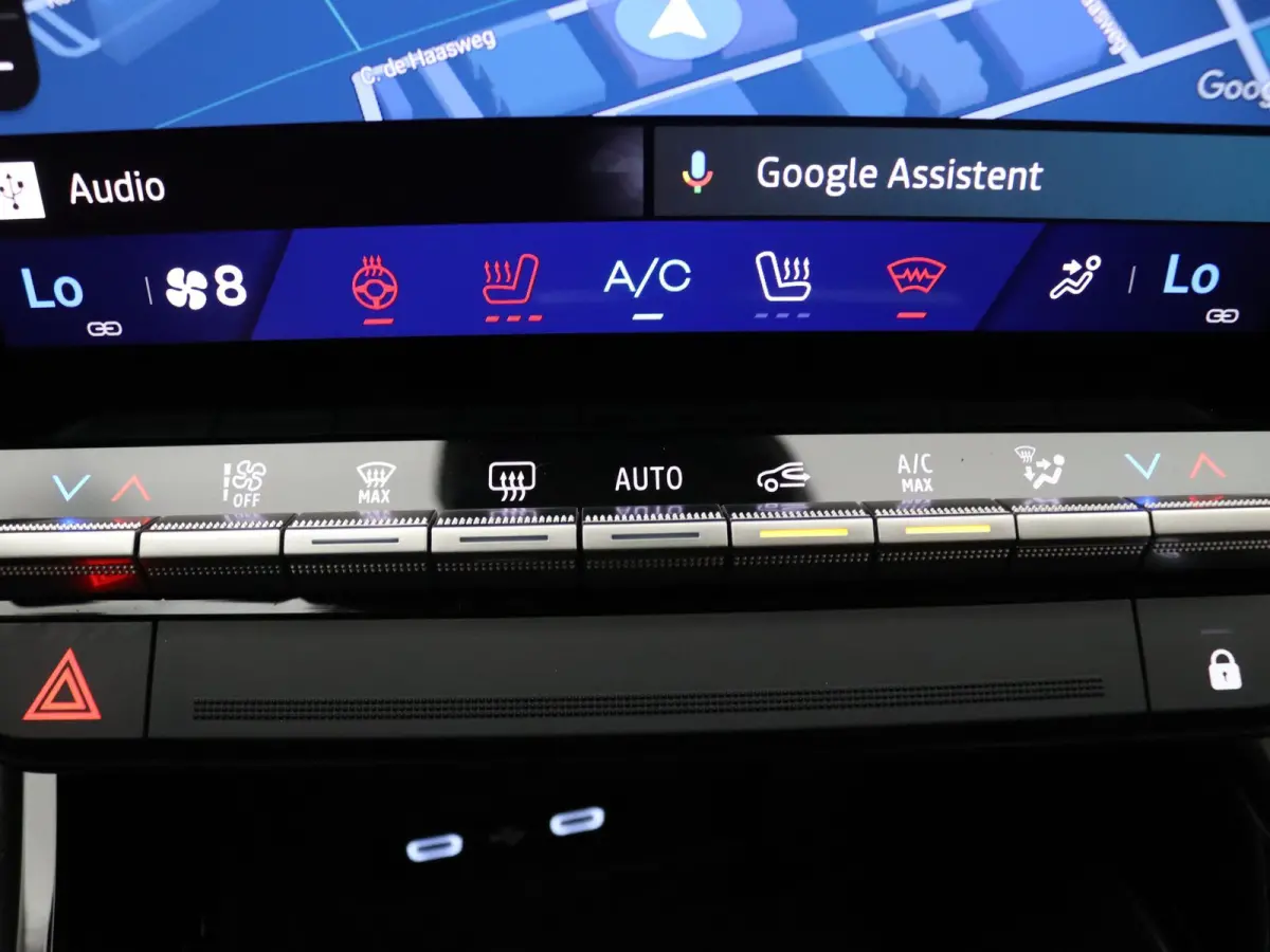 E-Tech full hybrid 200pk iconic 7p. Apple Carplay/Android Auto | Climate