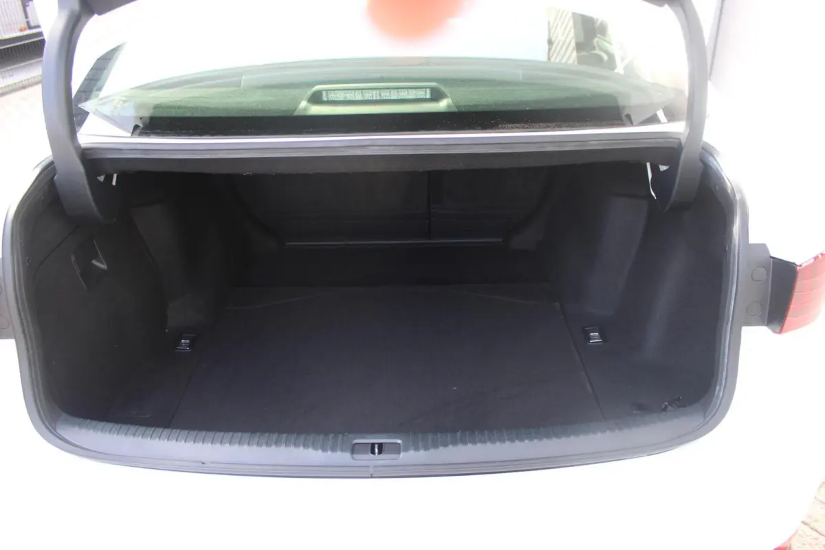 300h Sport Edition NL Auto Boekjes | BTW Auto | Half Leer |