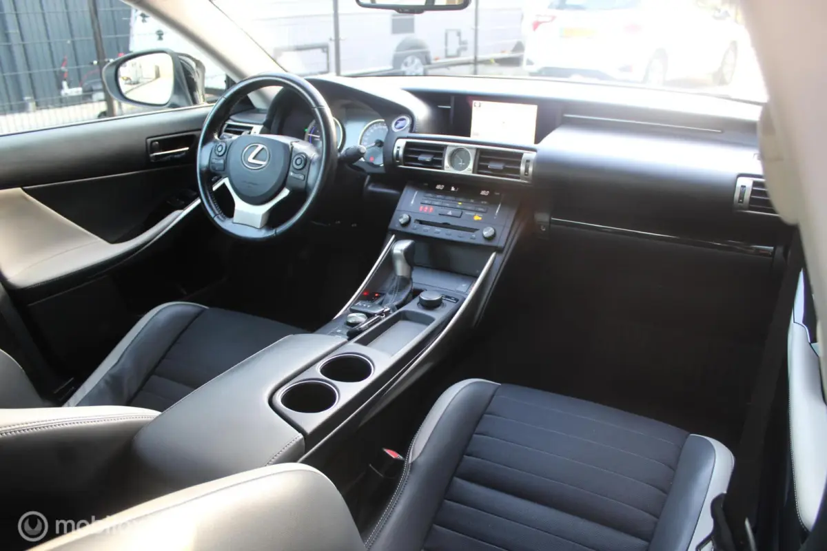 300h Sport Edition NL Auto Boekjes | BTW Auto | Half Leer |