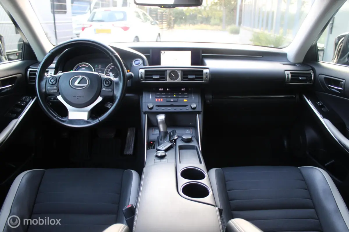 300h Sport Edition NL Auto Boekjes | BTW Auto | Half Leer |