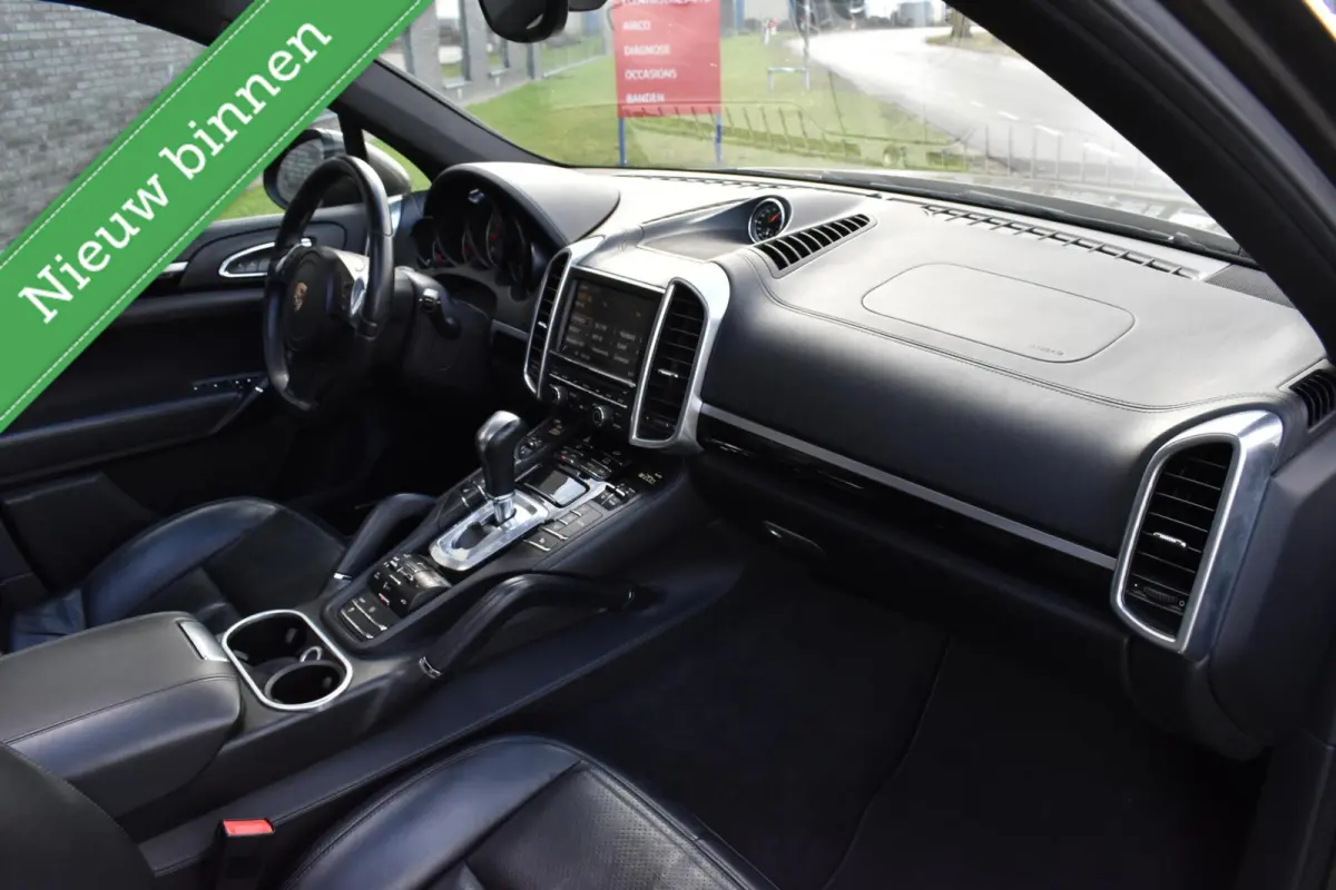 4.8 V8 S PANORAMADAK/LEDER/XENON/NAVI/STOELVW/ETC.!