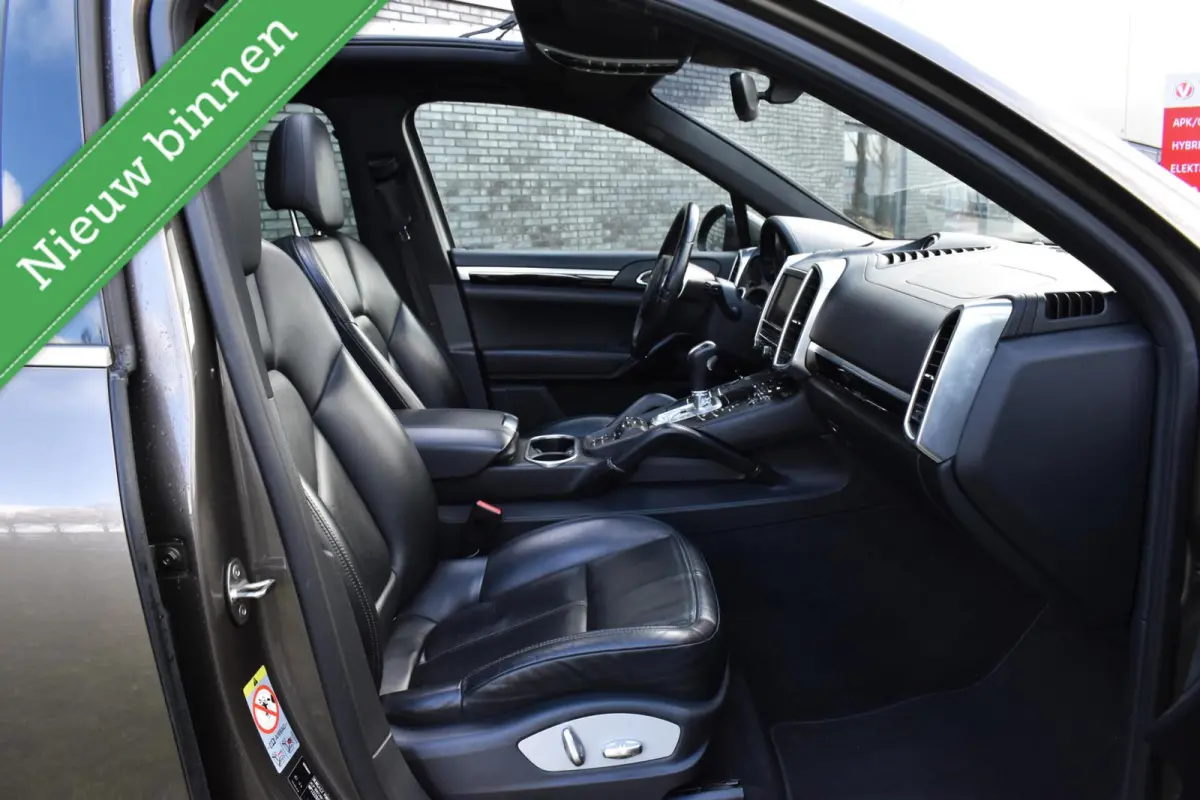 4.8 V8 S PANORAMADAK/LEDER/XENON/NAVI/STOELVW/ETC.!