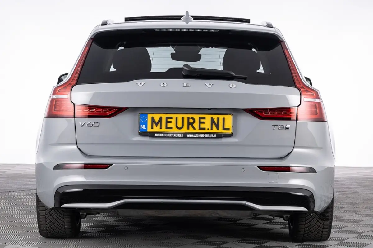 T8 Plug-in Hybrid AWD Plus Dark | LEDER | PANORAMADAK !