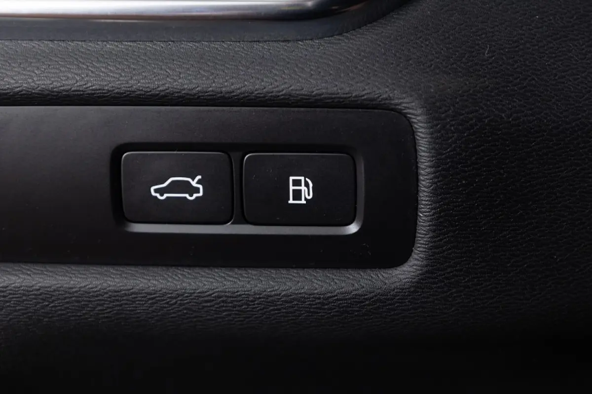 T8 Plug-in Hybrid AWD Plus Dark | LEDER | PANORAMADAK !