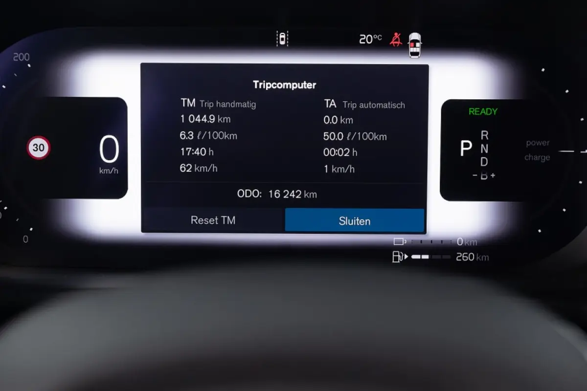 T8 Plug-in Hybrid AWD Plus Dark | LEDER | PANORAMADAK !