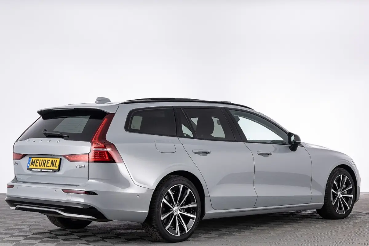 T8 Plug-in Hybrid AWD Plus Dark | LEDER | PANORAMADAK !