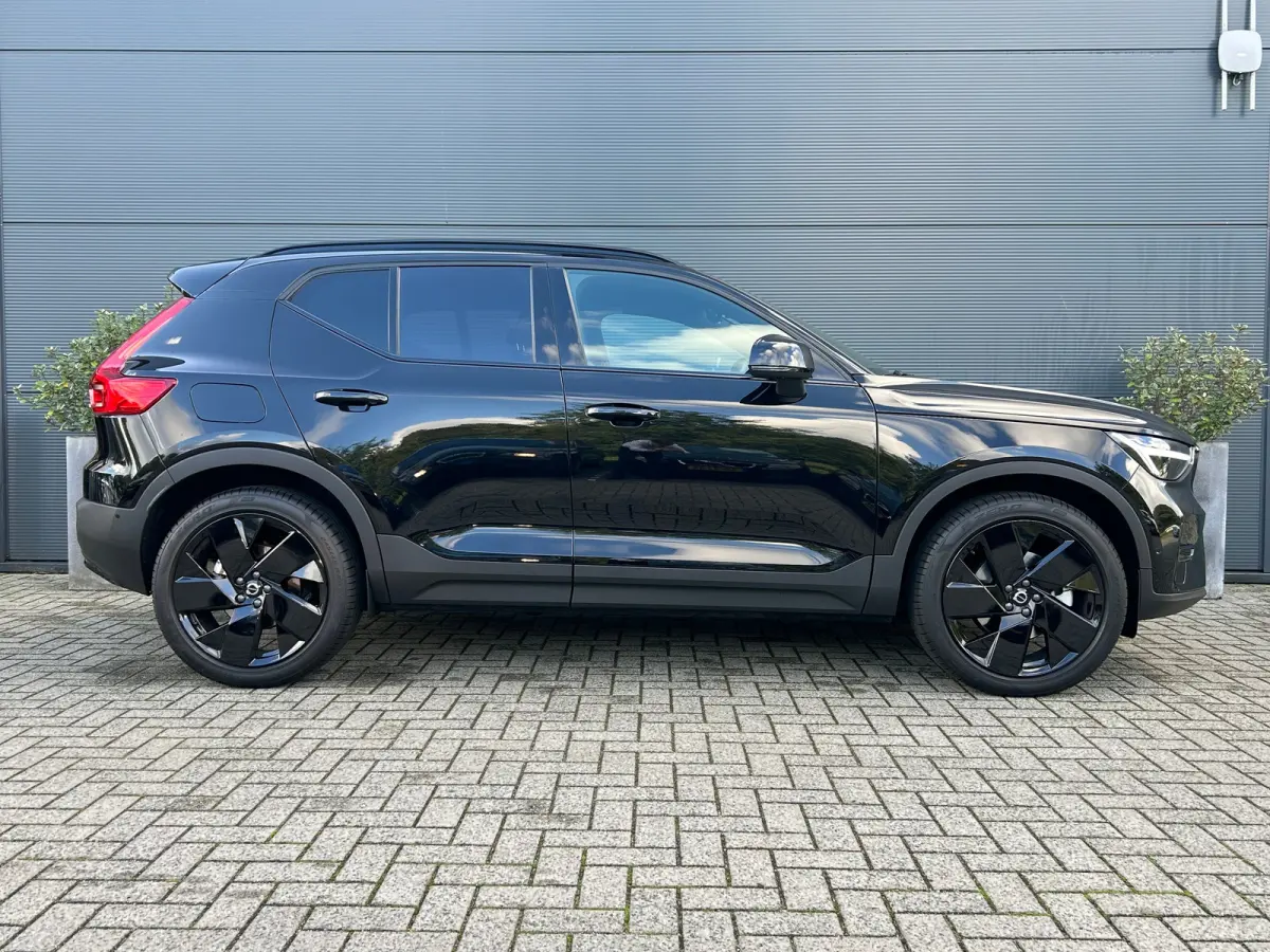 2.0 B4 Plus Black Edition | Panoramadak | Harman/Kardon | Trekhaak | 360 Camera |