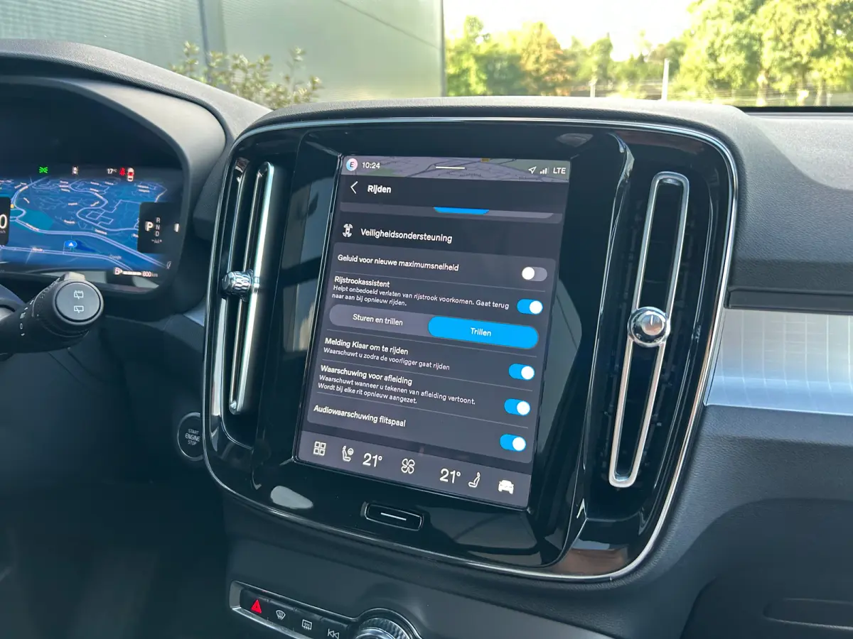 2.0 B4 Plus Black Edition | Panoramadak | Harman/Kardon | Trekhaak | 360 Camera |
