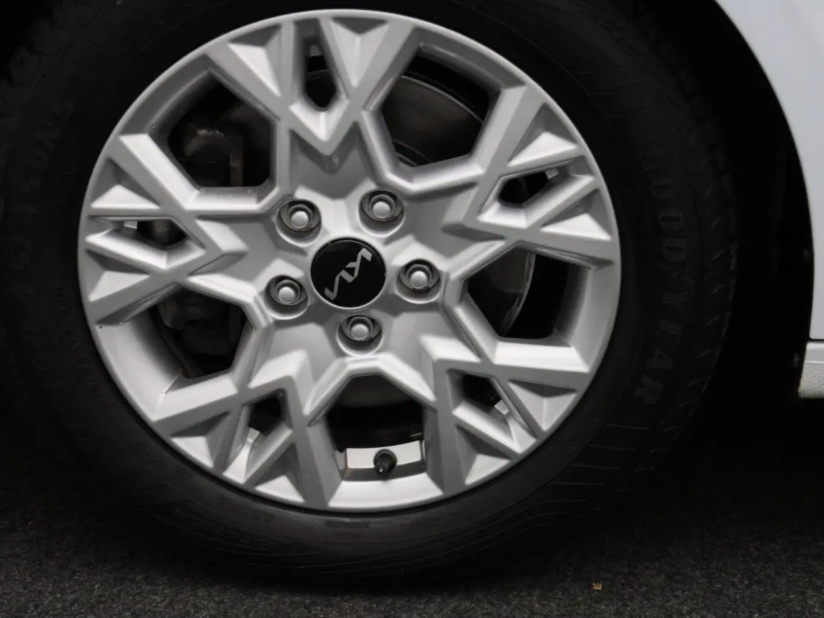 1.0 T-GDi MHEV DynamicLine | CAMERA | PARKEERSENSOREN | CLIMATE CONTROL | APPLE CARPLAY | LMV | CRUISE CONTROL |