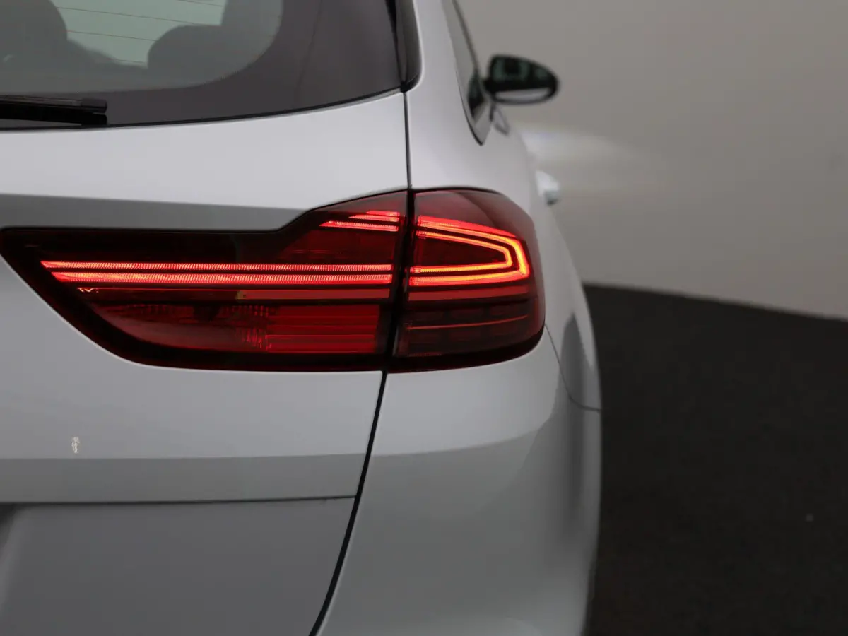 1.0 T-GDi MHEV DynamicLine | CAMERA | PARKEERSENSOREN | CLIMATE CONTROL | APPLE CARPLAY | LMV | CRUISE CONTROL |