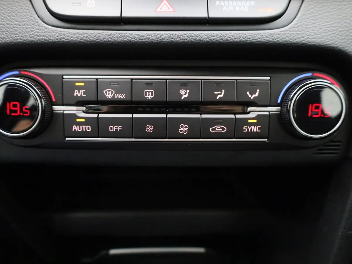 1.0 T-GDi MHEV DynamicLine | CAMERA | PARKEERSENSOREN | CLIMATE CONTROL | APPLE CARPLAY | LMV | CRUISE CONTROL |