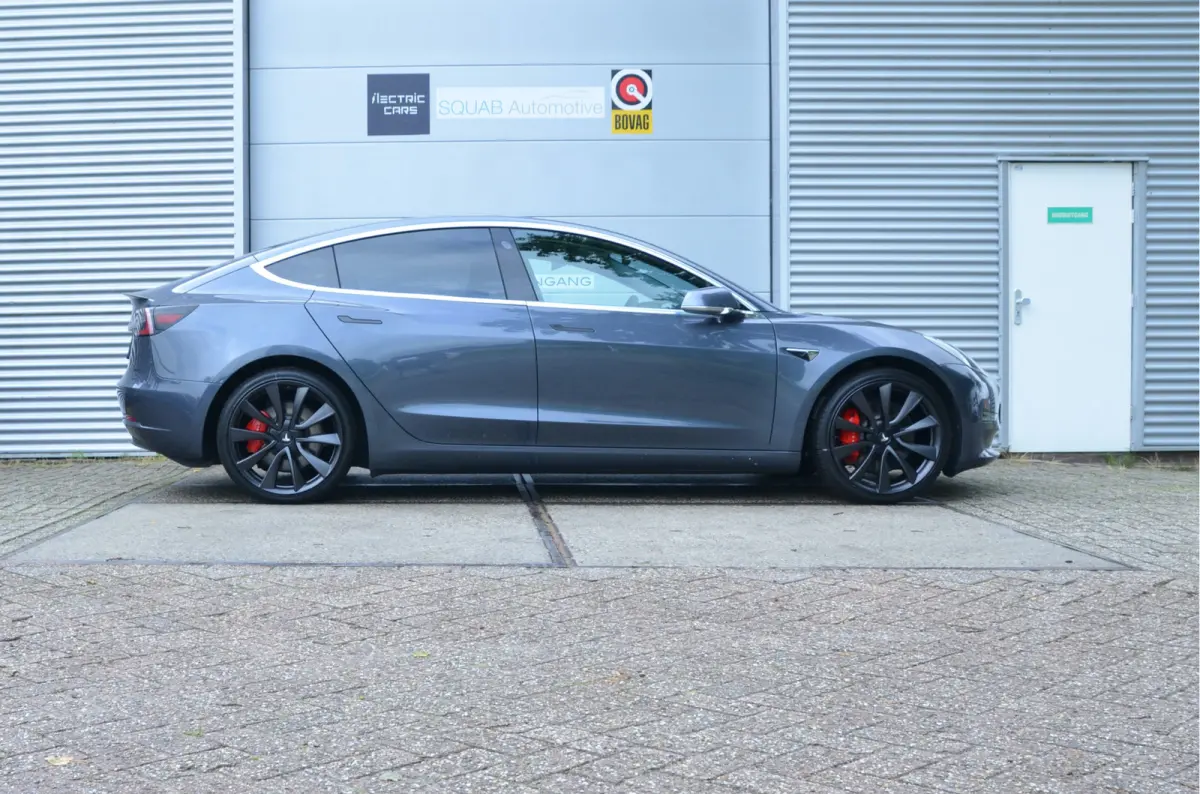 Performance AWD 75 kWh AutoPilot3.0