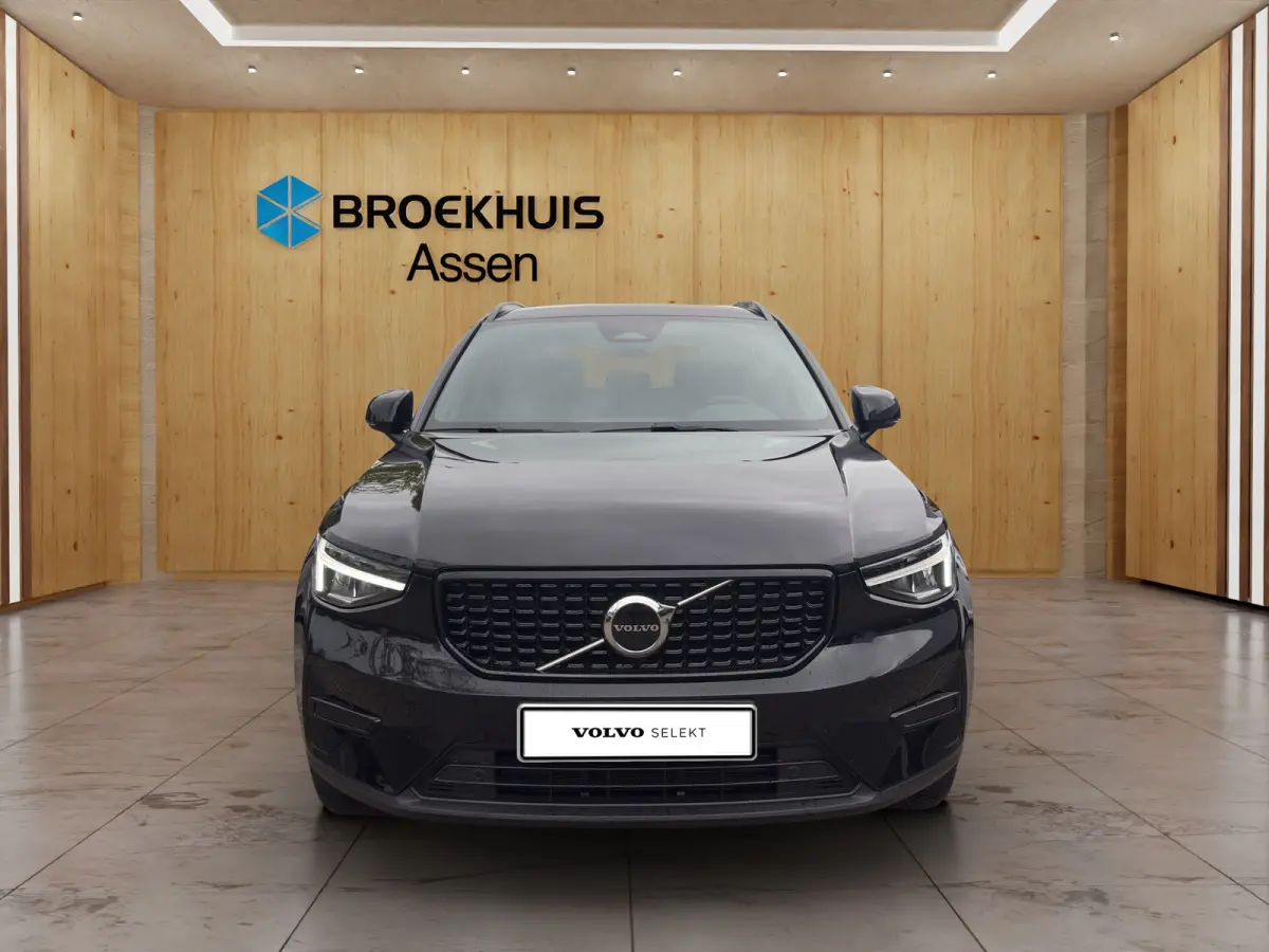 2.0 B4 Plus Dark | Harman Kardon | Stoel + Stuur Verwarming | Trekhaak | Camera | BLIS | Keyless Start / Entry |