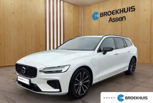 2.0 T8 Plug-in hybrid AWD Plus Dark | Harman Kardon | Stoel + Stuur Verwarming | Panoramadak | Trekhaak | 360 Camera |