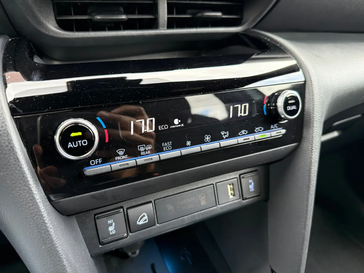 1.5 Hybrid Adventure AWD - Automaat - Navi - ToTone - Camera