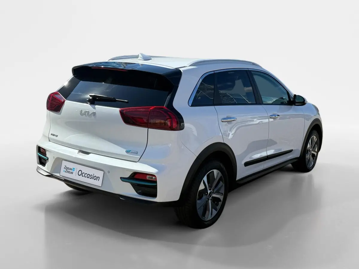 ExecutiveLine 64 kWh Meest luxe uitvoering | 1e Eigenaar | Dealer onderhouden | 3 Fase laden | Allseason banden | Metallic lak | Fabrieksgarantie | NAP