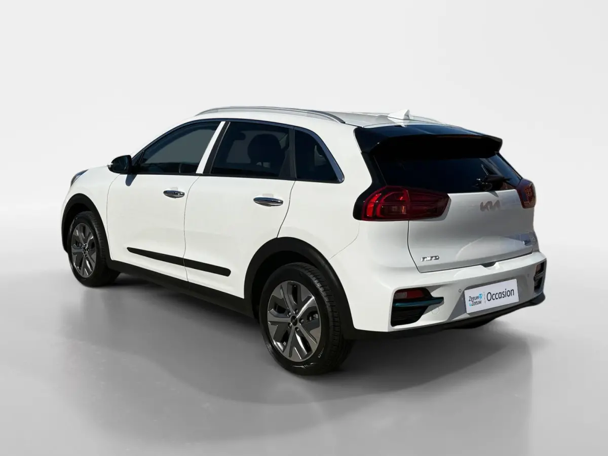 ExecutiveLine 64 kWh Meest luxe uitvoering | 1e Eigenaar | Dealer onderhouden | 3 Fase laden | Allseason banden | Metallic lak | Fabrieksgarantie | NAP