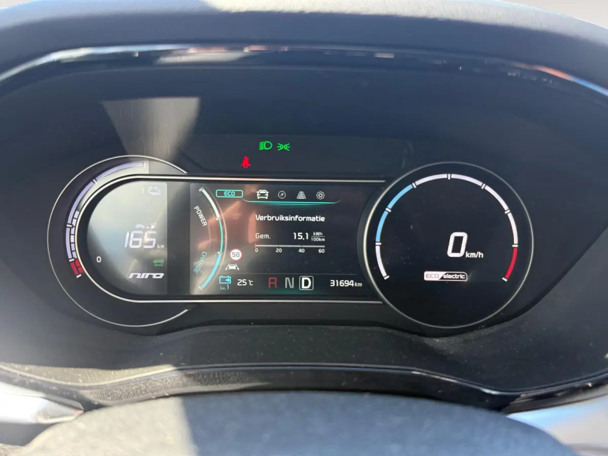 ExecutiveLine 64 kWh Meest luxe uitvoering | 1e Eigenaar | Dealer onderhouden | 3 Fase laden | Allseason banden | Metallic lak | Fabrieksgarantie | NAP