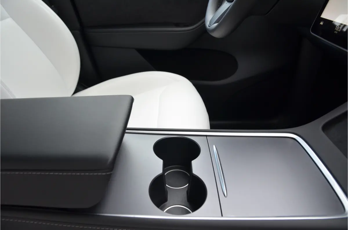 Performance AWD 75 kWh Enhanced AutoPilot3.0 Ryzen (twv 3.800,-), Trekhaak (1.600kg)