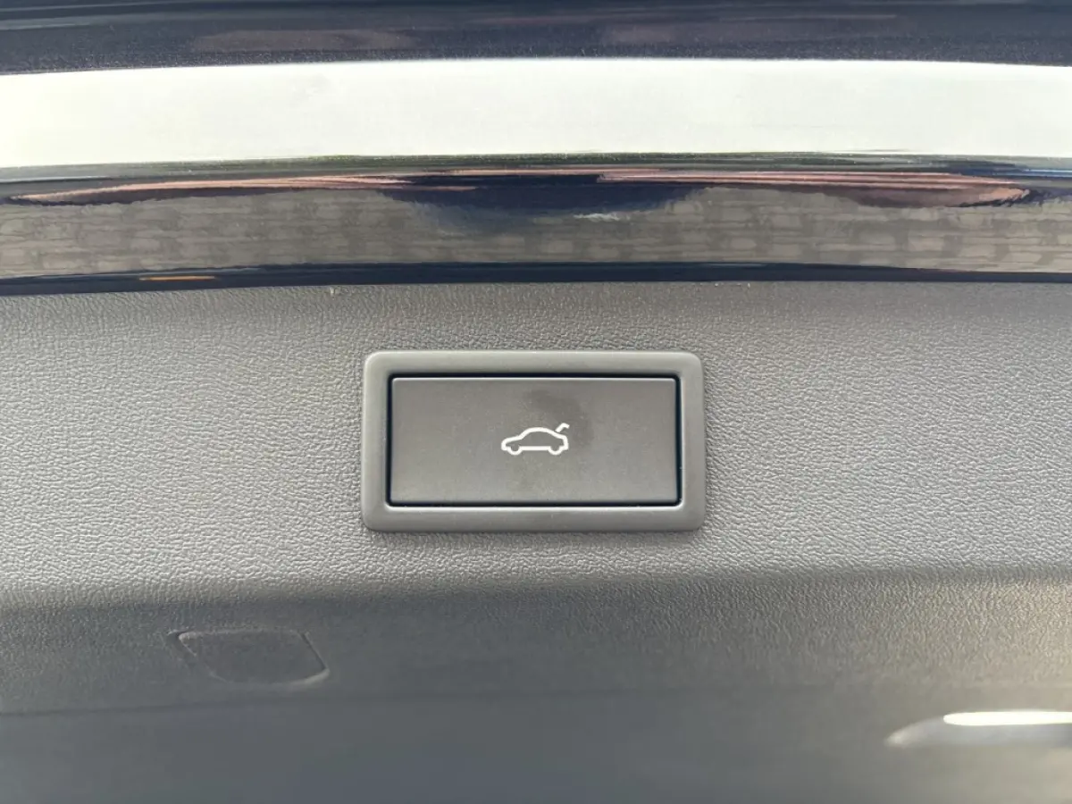 1.5 TSI PHEV SPORTLINE FISCAAL LAAG!! TREKHAAK/20''/PANO-DAK/ELEK-KLEP/ACC/CAMERA